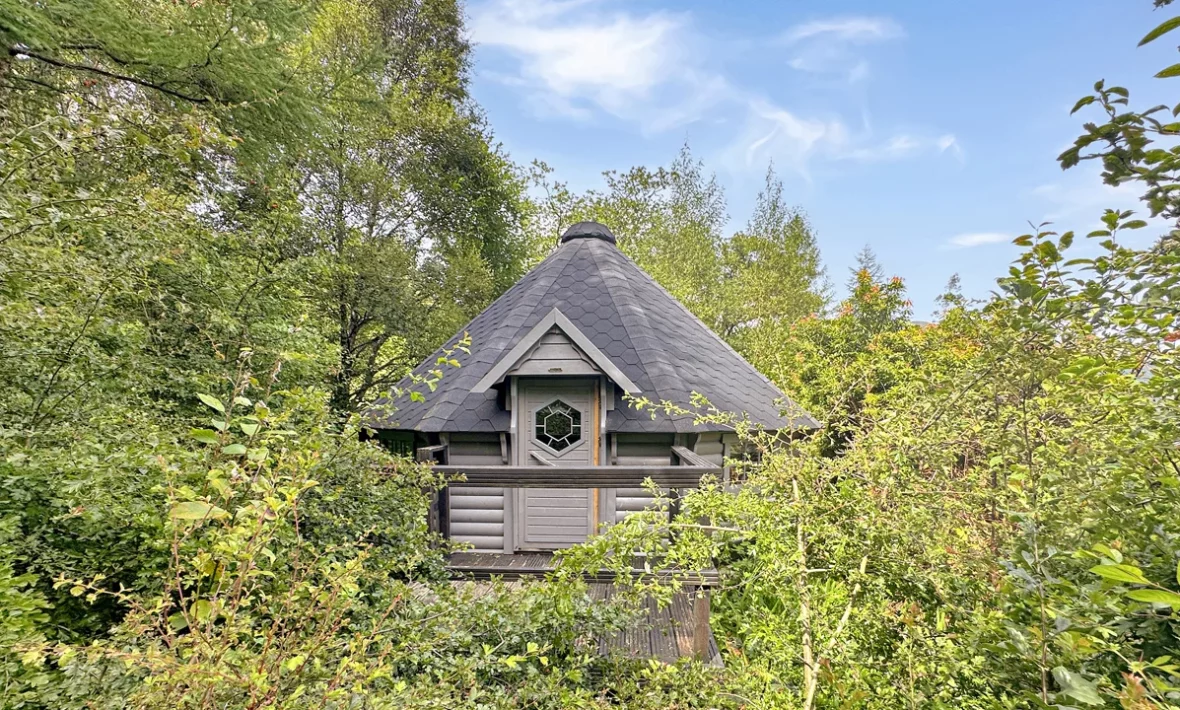 Wood Cabin Octagonal Lodges